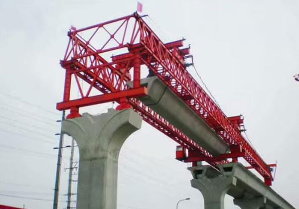 山東雙導(dǎo)梁架橋機(jī)現(xiàn)場(chǎng)使用案例